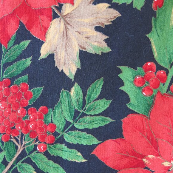 Vintage Handmade Christmas Cotton Fabric Floral Red White Green Table Runner - Picture 4 of 5